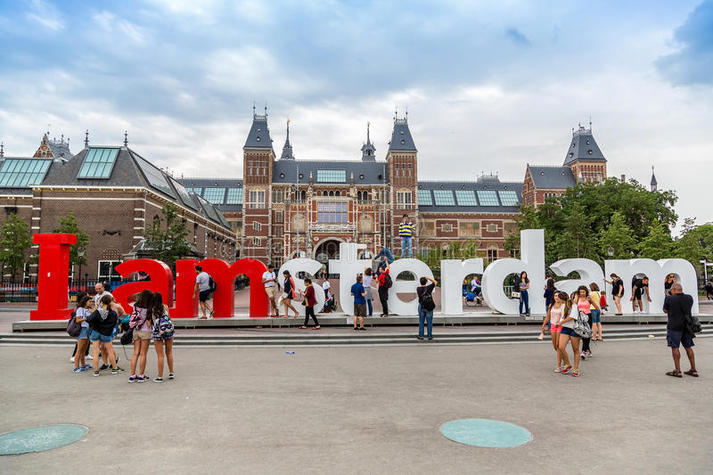 museo-de-rijksmuseum-amsterdam-con-palabras-i-amsterdam-61874773.jpg
